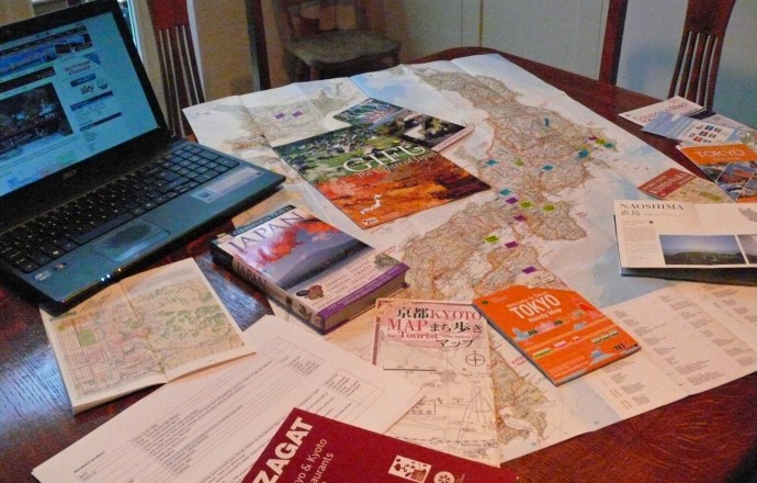 Table with maps