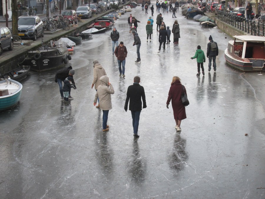 D5570E3A-12E5-42AA-91C2-7A74B3A56A71