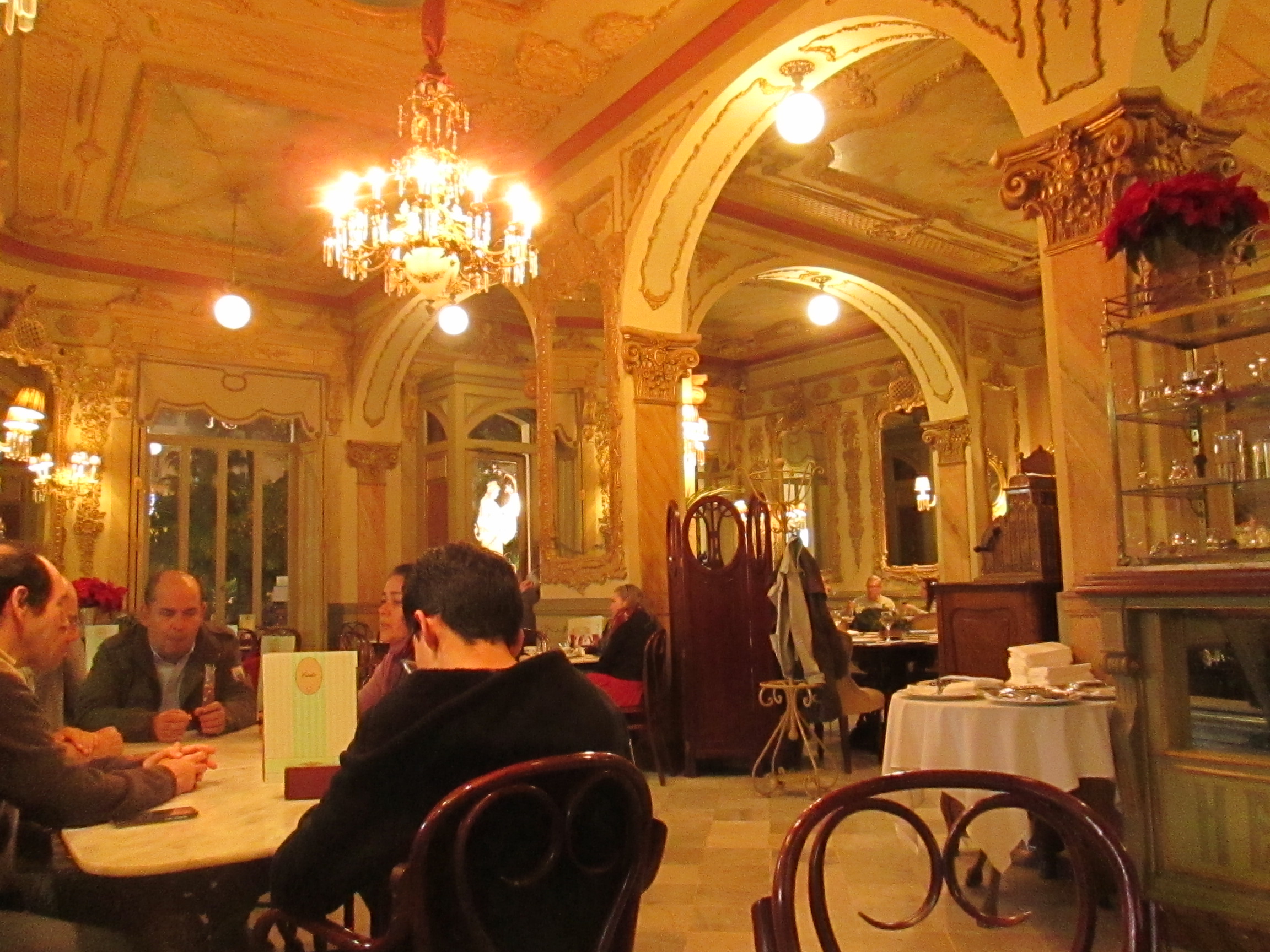 32E063A1-3B28-40BD-BF47-CC6DB961AFD7